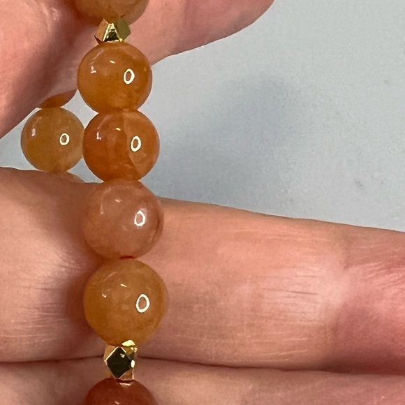 Rich red agate 8mm with alluvial gold beads stretchy bracelet - Picture 5 of 7